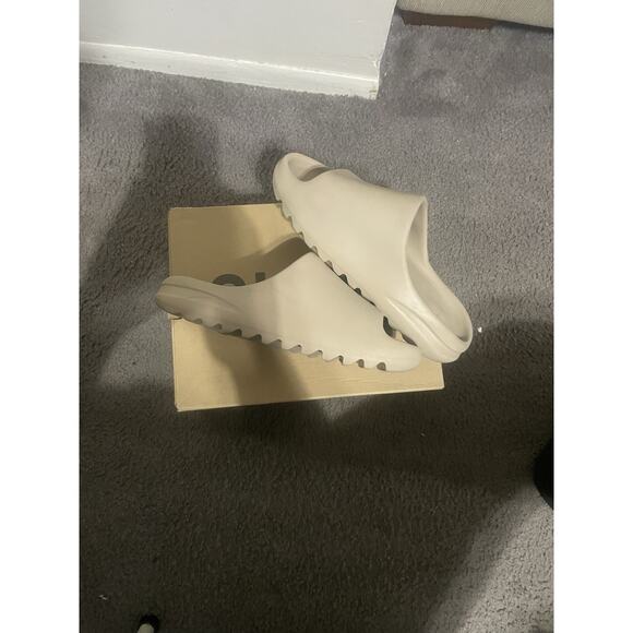 Size 9- Adidas Yeezy Slide Pure (First Release) 2021
